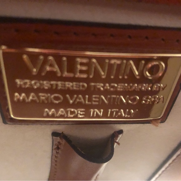 BNWT VALENTINO  VICTORIA LAVORO TOTE - Picture 10 of 16